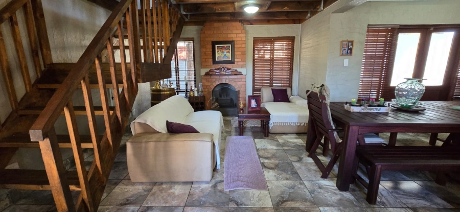 4 Bedroom Property for Sale in Waterval East North West